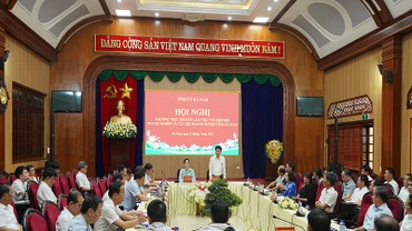 Các đại biểu dự hội nghị.