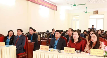 Các đại biểu dự hội nghị.
