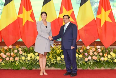 Thủ tướng Phạm Minh Chính tiếp Chủ tịch Thượng viện Vương quốc Bỉ Stéphanie D'Hose.