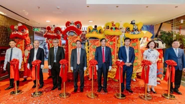 Cắt băng khánh thành CT Innovation Hub.