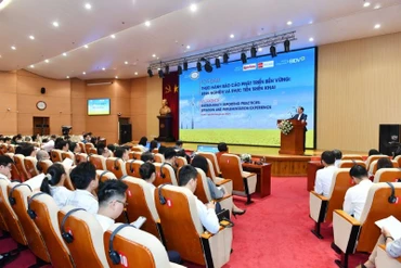 Toàn cảnh tọa đàm.