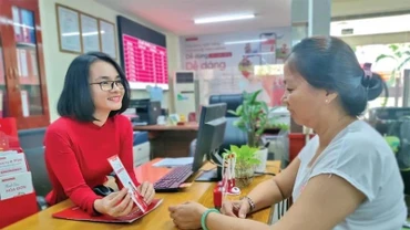 Đa dạng hóa các kênh phân phối sản phẩm bảo hiểm và gia tăng tiện ích, trải nghiệm cho khách hàng. 