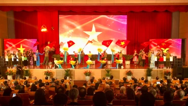 Chương trình nghệ thuật tại Lễ kỷ niệm.