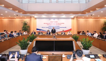 Toàn cảnh cuộc họp báo.