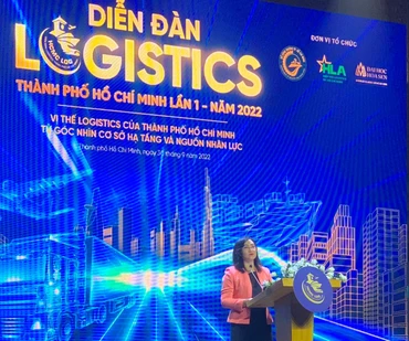 Phó Chủ tịch Ủy ban nhân dân Thành phố Hồ Chí Minh phát biểu tại Diễn đàn.