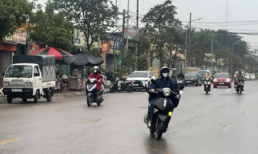 Khu vực Hà Nội có mưa, trời lạnh.