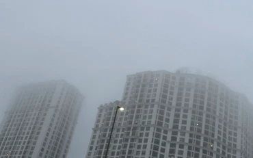 Khu vực Hà Nội có sương mù, mưa phùn. Ảnh: Đ.T