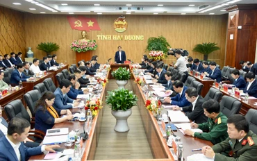 Thủ tướng Phạm Minh Chính và đoàn công tác làm việc với Ban Thường vụ Tỉnh ủy Hải Dương.