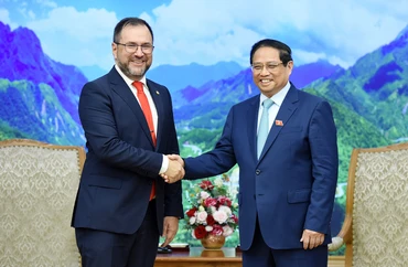 Thủ tướng Phạm Minh Chính đón Bộ trưởng Ngoại giao Cộng hòa Bolivar Venezuela Yvan Gil Pinto.