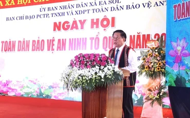 Đồng chí Nguyễn Trọng Nghĩa, Bí thư Trung ương Đảng, Trưởng Ban Tuyên giáo Trung ương phát biểu tại ngày hội.