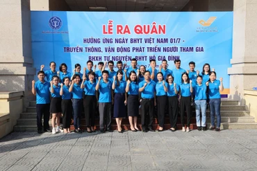 BHXH Vĩnh Phúc ra quân tuyên truyền về lợi ích tham gia BHXH.
