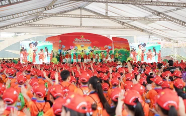 Hàng nghìn thiếu nhi Thanh Hóa sôi nổi tham gia Ngày hội.