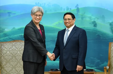 Thủ tướng Phạm Minh Chính đón Bộ trưởng Ngoại giao Australia Penny Wong.