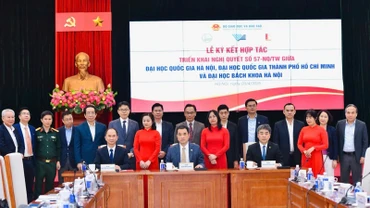 Lễ ký kết thỏa thuận hợp tác nghiên cứu, phát triển công nghệ chiến lược gắn với hợp tác của doanh nghiệp giữa Đại học Quốc gia Hà Nội, Đại học Quốc gia Thành phố Hồ Chí Minh và Đại học Bách khoa Hà Nội. (Ảnh: Trần Hiệp).