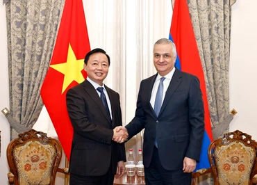 Phó Thủ tướng Trần Hồng Hà và Phó Thủ tướng Armenia Mher Grigoryan. 