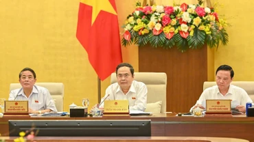 Chủ tịch Quốc hội Trần Thanh Mẫn phát biểu ý kiến tại Phiên họp Ủy ban Thường vụ Quốc hội ngày 17/4. (Ảnh: DUY LINH)