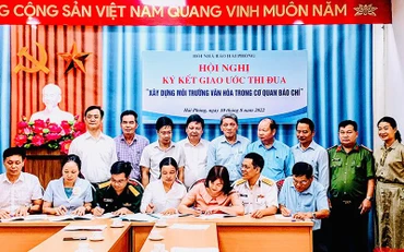 Các chi hội, liên chi hội nhà báo thành phố Hải Phòng tổ chức ký kết giao ước thi đua. 