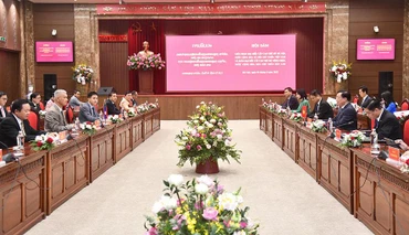 Quang cảnh hội đàm.