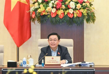 Chủ tịch Quốc hội Vương Đình Huệ phát biểu ý kiến về một số nội dung thảo luận tại phiên họp. (Ảnh: Duy Linh)