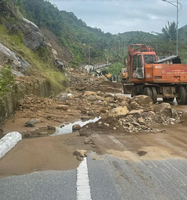 Đường Hoàng Sa lên bán đảo Sơn Trà (TP Đà Nẵng) được giải phóng sau sạt lở. Ảnh: NGUYỄN TÚ