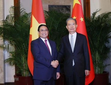 Thủ tướng Phạm Minh Chính hội kiến Ủy viên trưởng Nhân đại Toàn quốc Trung Quốc Triệu Lạc Tế. 