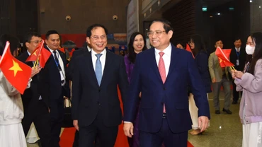 Thủ tướng Phạm Minh Chính dự Phiên họp toàn thể về ngoại giao kinh tế phục vụ phát triển đất nước.