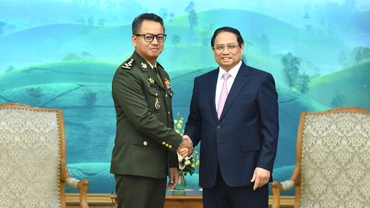 Thủ tướng Phạm Minh Chính và Đại tướng Tea Seiha, Phó Thủ tướng, Bộ trưởng Quốc phòng Campuchia.