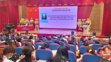 Quang cảnh hội thảo sáng 24/11. 