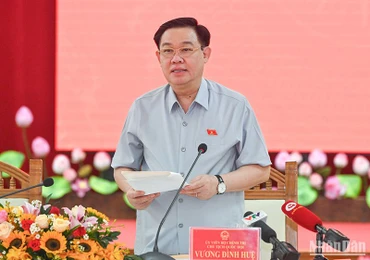 [Ảnh] Chủ tịch Quốc hội Vương Đình Huệ làm việc tại Thừa Thiên Huế và Quảng Trị