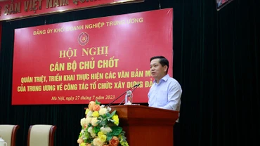Đồng chí Nguyễn Long Hải phát biểu kết luận hội nghị.