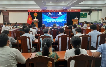 Quang cảnh Hội thảo khoa học “Ứng dụng trí tuệ nhân tạo (AI) và các giải pháp công nghệ thông minh hóa, tự động hóa phục vụ xây dựng thành phố thông minh”.