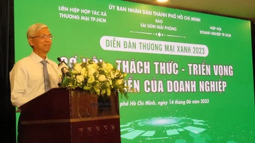 Phó Chủ tịch Ủy ban nhân dân Thành phố Hồ Chí Minh Võ Văn Hoan phát biểu tại diễn đàn.