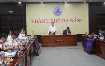 Bí thư Thành ủy Đà Nẵng Nguyễn Văn Quảng phát biểu tại buổi làm việc.