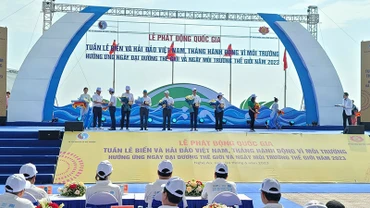 Lễ phát động “Ngày Đại dương thế giới và Ngày Môi trường thế giới”.