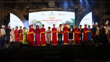 Khai mạc Không gian giới thiệu Ẩm thực Hà Nội tại Cung Thiếu nhi Hà Nội.