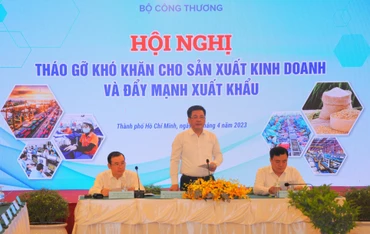Bộ trưởng Công thương Nguyễn Hồng Diên phát biểu tại hội nghị. (Ảnh: CTV) 