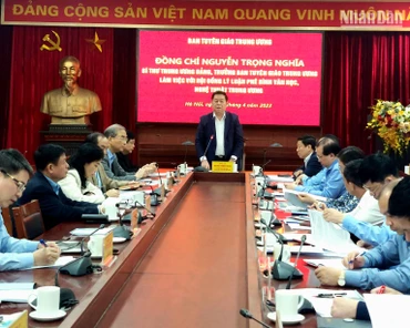 Đồng chí Nguyễn Trọng Nghĩa, Bí thư Trung ương Đảng, Trưởng Ban Tuyên giáo Trung ương phát biểu kết luận buổi làm việc.