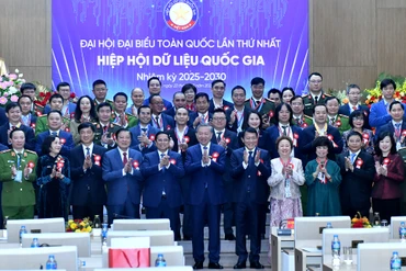 Tổng Bí thư Tô Lâm và Thủ tướng Phạm Minh Chính dự Đại hội đại biểu toàn quốc lần thứ nhất Hiệp hội Dữ liệu quốc gia, nhiệm kỳ 2025-2030.