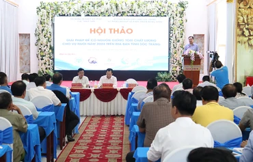 Tiến sĩ Trần Đình Luân - Cục Trưởng Cục Thủy Sản thông tin tình hình nuôi tôm năm 2024.