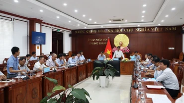 Lãnh đạo tỉnh Sóc Trăng họp bàn thúc đẩy tiến độ Dự án Tuyến đường trục phát triển kinh tế đông- tây của tỉnh 