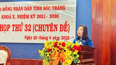 Chủ tịch Hội đồng nhân dân tỉnh Sóc Trăng Hồ Thị Cẩm Đào phát biểu bế mạc kỳ họp