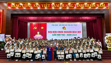 Tuyên dương 200 em thiếu nhi Sóc Trăng là Cháu ngoan Bác Hồ.