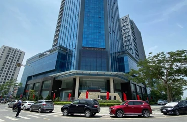 Hà Nội yêu cầu các sở, ngành làm rõ tiêu cực mà báo chí nêu tại Bộ phận một cửa, Sở Giao thông vận tải.