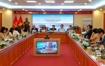 Quang cảnh tọa đàm. Ảnh: TRUNG HƯNG