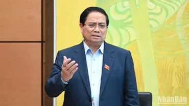 Thủ tướng Phạm Minh Chính phát biểu tại phiên họp tổ của Quốc hội, sáng 23/5/2025. (Ảnh: BÙI GIANG) 