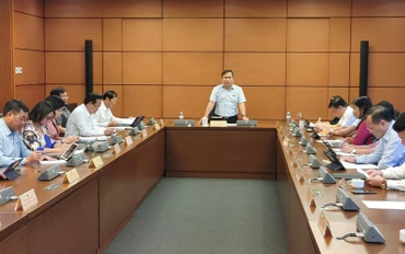 Quang cảnh phiên thảo luận tại Tổ 19 chiều 30/5. (Ảnh: TRUNG HƯNG)