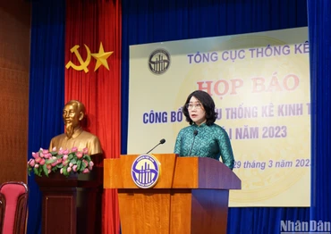 Tổng cục trưởng Nguyễn Thị Hương phát biểu tại hội nghị. (Ảnh: TRUNG HƯNG)