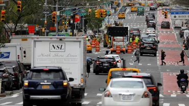 Giao thông trên đường phố New York, Mỹ. (Ảnh: Reuters) 