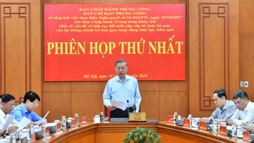 Tổng Bí thư Tô Lâm chủ trì Phiên họp thứ nhất Ban Chỉ đạo Trung ương về tiếp tục đổi mới, sắp xếp tổ chức bộ máy của hệ thống chính trị tinh gọn, hoạt động hiệu lực, hiệu quả. (Ảnh: ĐĂNG KHOA) 