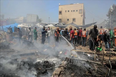 Hiện trường một vụ không kích của Israel tại Gaza ngày 21/4/2025. (Ảnh: THX/TTXVN)